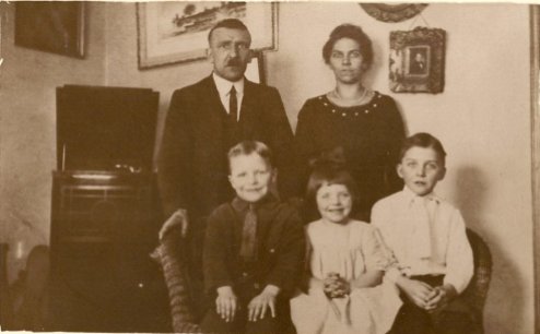 Turner-family-1920